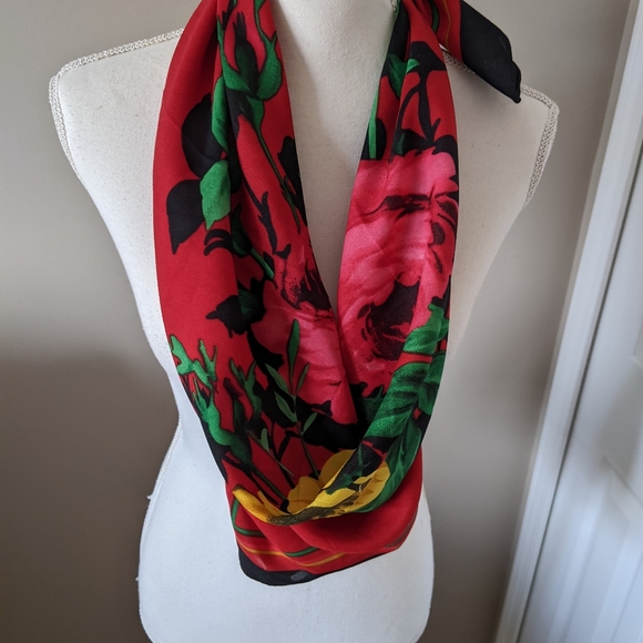 Scarves - Picture 4 of 10